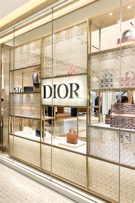 christian dior paris made in italy|dior store in paris france.